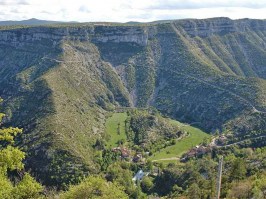 Hébergement avec organisation de balade à moto de groupe motards, moto clubs, hébergement de groupe pour cyclotouristes et randonneurs dans les Cévennes. Séjour de groupe une semaine du 5 au 12 juin 2021